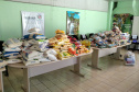 Cerca de 70 famílias de Toledo são beneficiadas com cestas de alimentos, nesta semana. Os donativos são frutos da doação da população em troca de uma muda de árvore nativa, distribuída pelo Instituto Água e Terra (IAT). -  Curitiba, 31/08/2021  -  Foto: SEDEST