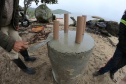 Portos do Paraná ensina tecnologia ?caxambu? nas comunidadesisoladas - Sistema de proteção de nascentes evita contaminação da água. Trabalho faz parte doprojeto de readequação de microssistemas de abastecimento de água nas áreas deabrangência dos portos paranaenses.  -  Paranaguá, 31/08/2021  -  Foto: Pierpaolo Notta/Portos do Paraná
