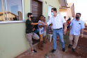 O governador Carlos Massa Ratinho Junior entregou nesta quinta-feira (02) as chaves de 56 novas moradias a famílias de Cambará, no Norte Pioneiro. O Residencial Santa Cecília recebeu R$ 5,3 milhões de investimento do Governo do Estado por meio do programa Casa Fácil Paraná, que oferece condições facilitadas de aquisição da casa própria à população. Foto: Ari Dias/AEN