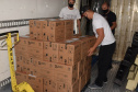 O Paraná recebeu mais 187.800 vacinas contra a Covid-19 da CoronaVac/Butantan neste sábado (4). As vacinas foram entregues no Centro de Medicamentos do Paraná (Cemepar) para conferência e armazenamento até que sejam descentralizados. A remessa faz parte da 47ª pauta de distribuição.  -  Curitiba, 04/09/2021  -  Foto: Américo Antonio/SESA