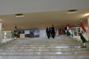 O vice-governador também se encontrou com o embaixador da Índia, Suresh Reddy, para estreitar parcerias comerciais do país com o Paraná. Na reunião, Piana apresentou o panorama paranaense econômico atual, com alta na geração de empregos e crescimento nos setores de indústria e comércio.Foto: Camila Tonett