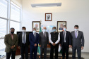 O vice-governador também se encontrou com o embaixador da Índia, Suresh Reddy, para estreitar parcerias comerciais do país com o Paraná. Na reunião, Piana apresentou o panorama paranaense econômico atual, com alta na geração de empregos e crescimento nos setores de indústria e comércio.Foto: Camila Tonett