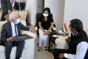 O vice-governador também se encontrou com o embaixador da Índia, Suresh Reddy, para estreitar parcerias comerciais do país com o Paraná. Na reunião, Piana apresentou o panorama paranaense econômico atual, com alta na geração de empregos e crescimento nos setores de indústria e comércio.Foto: Camila Tonett