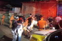 A operação da Ação Integrada de Fiscalização Urbana (AIFU) abordou 17 pontos comerciais na Capital entre a noite de sábado (18/09) e a madrugada de domingo (19/09). O trabalho resultou em sete estabelecimentos comerciais fechados e R$ 595.550,00 mil em multas aplicadas pelos agentes municipais. As equipes da AIFU dispersaram 1.684 pessoas de aglomerações. -  Curitiba, 19/09/2021  -  Foto: SESP-PR