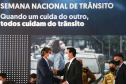 O governador Carlos Massa Ratinho Junior participa nesta segunda-feira (20), do lançamento da Semana Nacional de Transito ao lado do secretário nacional de Trânsito, Frederico Carneiro, e do diretor-geral do Detran-PR, Wagner Mesquita. 20/09/2021 - Foto: Jonathan Campos/AEN