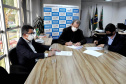 A Universidade Estadual de Ponta Grossa (UEPG) e a Prefeitura de Cerro Azul firmaram, nesta quinta-feira (23), acordo de cooperação técnica e científica, visando à revisão do Plano Diretor Municipal (PDM) da cidade, localizada na região metropolitana de Curitiba. -  Curitiba, 23/09/2021  -  Foto: SETI