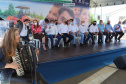 O governador Carlos Massa Ratinho Junior entrega nesta sexta-feira (24), para Inácio Martins, no Centro-Sul do Estado, 202 títulos de regularização fundiária para moradores do bairro São Roque. E tambem libera R$ 2 milhões para pavimentação de vias. 24/09/2021 - Foto: Geraldo Bubniak/AEN