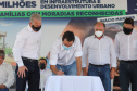 O governador Carlos Massa Ratinho Junior entrega nesta sexta-feira (24), para Inácio Martins, no Centro-Sul do Estado, 202 títulos de regularização fundiária para moradores do bairro São Roque. E tambem libera R$ 2 milhões para pavimentação de vias. 24/09/2021 - Foto: Geraldo Bubniak/AEN