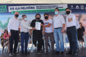 O governador Carlos Massa Ratinho Junior entrega nesta sexta-feira (24), para Inácio Martins, no Centro-Sul do Estado, 202 títulos de regularização fundiária para moradores do bairro São Roque. E tambem libera R$ 2 milhões para pavimentação de vias. 24/09/2021 - Foto: Geraldo Bubniak/AEN