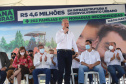 O governador Carlos Massa Ratinho Junior entrega nesta sexta-feira (24), para Inácio Martins, no Centro-Sul do Estado, 202 títulos de regularização fundiária para moradores do bairro São Roque. E tambem libera R$ 2 milhões para pavimentação de vias. Na foro o prefeito Junior Benato 24/09/2021 - Foto: Geraldo Bubniak/AEN