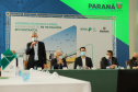 O governador Carlos Massa Ratinho Junior assina, nesta quarta-feira (29), um convênio para a liberação de R$ 176 milhões em recursos para melhorias em oito cooperativas paranaenses, por meio de crédito concedido pelo Banco Regional de Desenvolvimento do Extremo Sul (BRDE). Ele também sanciona a Lei que autoriza nova captação de recursos pelo BRDE junto ao Novo Banco de Desenvolvimento (NDB). - 29/09/2021 - Foto: Geraldo Bubniak/AEN