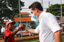 O governador Carlos Massa Ratinho Junior participou nesta quinta-feira (30), em Rolândia, na Região Norte, da inauguração de duas unidades do Meu Campinho, um dos principais programas de esporte e lazer do Governo do Estado. Ele anunciou  também a liberação de R$ 1.799.678,06 para a retomada da construção de um novo Centro Municipal de Educação Infantil (CMEI). 
Foto: Jonathan Campos/AEN