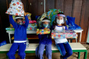 A Portos do Paraná deu início nesta semana, em parceria com a Superintendência Geral de Ação Solidária, à distribuição de brinquedos às crianças matriculadas nas escolas municipais das comunidades isoladas de Paranaguá e Antonina. Foto: Pierpaolo Nota/Portos do Paraná