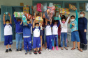 A Portos do Paraná deu início nesta semana, em parceria com a Superintendência Geral de Ação Solidária, à distribuição de brinquedos às crianças matriculadas nas escolas municipais das comunidades isoladas de Paranaguá e Antonina. Foto: Pierpaolo Nota/Portos do Paraná
