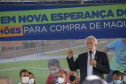 Lazer, geração de emprego e manutenção da limpeza e infraestrutura urbana. As ações fazem parte do pacote de anúncios confirmado nesta quinta-feira (07) pelo governador em exercício Darci Piana em visita à Nova Esperança do Sudoeste. - Nova esperança do Sudoeste, 07/10/2021  -  Foto: Gilson Abreu/AEN
