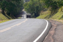 Serviços de conservação na PR-170 entre Apucarana e Borrazópolis, no Vale do Ivaí - conhecida como Rodovia do Milho.  -  Curitiba, 08/10/2021  -  foto: DER-PR