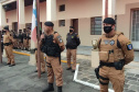As unidades da Polícia Militar de todo o estado estão nesta sexta-feira (08/10) reforçando o policiamento ostensivo e preventivo nas áreas urbanas e rurais, eixos comerciais e residenciais. A atividade é da megaoperação Fecha Quartel do Comando-Geral da PM, coordenada pelo Subcomando-Geral, que conta com a aplicação de todo o efetivo administrativo dos Batalhões e Companhias Independentes. -  Curitiba, 08/10/2021  - Foto: PMPR