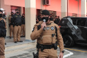 As unidades da Polícia Militar de todo o estado estão nesta sexta-feira (08/10) reforçando o policiamento ostensivo e preventivo nas áreas urbanas e rurais, eixos comerciais e residenciais. A atividade é da megaoperação Fecha Quartel do Comando-Geral da PM, coordenada pelo Subcomando-Geral, que conta com a aplicação de todo o efetivo administrativo dos Batalhões e Companhias Independentes. -  Curitiba, 08/10/2021  - Foto: PMPR
