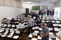 106 municípios registraram interesse em participar da doação de equipamentos e veículospesados realizada pelo Departamento de Estradas de Rodagem do Paraná (DER/PR) nestaquinta-feira (07). Ao todo foram 86 itens doados, como caminhões basculantes,motoniveladora, rolo compactador, escavadeira hidráulica, semirreboque, máquina de pinturae cavalo mecânico, entre outros, divididos em 31 lotes nas regionais do departamento. -  Curitiba, 08/10/2021  -  Foto: DER