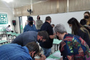 106 municípios registraram interesse em participar da doação de equipamentos e veículospesados realizada pelo Departamento de Estradas de Rodagem do Paraná (DER/PR) nestaquinta-feira (07). Ao todo foram 86 itens doados, como caminhões basculantes,motoniveladora, rolo compactador, escavadeira hidráulica, semirreboque, máquina de pinturae cavalo mecânico, entre outros, divididos em 31 lotes nas regionais do departamento. -  Curitiba, 08/10/2021  -  Foto: DER