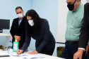 A Secretaria de Estado da Saúde (Sesa) assinou um termo de cooperação técnico científica nesta quarta-feira (13) para implantação e desenvolvimento de atividades de ensino, pesquisa e expansão no Hospital Regional do Litoral (HRL) de Paranaguá, em parceria com a Universidade Estadual do Paraná (Unespar). - Paranaguá, 13/10/2021  -  Foto: Américo Antonio/SESA