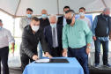 O governador em exercício Darci Piana e o secretário estadual da Saúde, Beto Preto, entregam nesta quarta-feira (13), veículos da Estratégia da Saúde da Família aos municípios da 1ª Regional de Saúde de Paranaguá, além de computadores para renovação e modernização do parque tecnológico da Sesa.13/10/2021 - Foto: Geraldo Bubniak/AEN