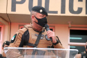 Centenas de viaturas e 1,5 mil policiais militares a mais do efetivo já aplicado rotineiramente, foram às ruas neste sábado (16/10) em todo o Paraná para inibir crimes e reforçar o patrulhamento em aéreas comerciais e residenciais do estado pela operação Fecha Quartel II