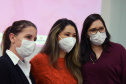 A Secretaria de Estado da Saúde (Sesa) reforçou as ações de cuidados com a saúde da mulher, ligadas à campanha Paraná Rosa, em Londrina, durante o evento do Planejamento Regional Integrado (PRI), nesta quarta-feira (20). A iniciativa, que já está na 3ª edição, tem por objetivo prevenir o câncer de mama e colo do útero, além de outras doenças que colocam em risco a saúde das mulheres. - Londrina, 20/10/2021 - Foto: Américo Antonio/SESA