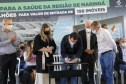 Famílias que estão em busca de uma casa própria em Maringá passaram a contar com um importante incentivo para concretizarem o sonho. O governador Carlos Massa Ratinho Junior liberou nesta quinta-feira (21), um aporte de aproximadamente R$ 3 milhões para custear parte do financiamento de 198 novos imóveis que serão construídos em dois empreendimentos na cidade, na região Noroeste do Paraná.Gilson Abreu/AEN
