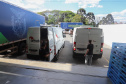 Um novo carregamento  555.750 imunizantes da Pfizer/BioNTech   contra a Covid-19 chegam no Centro de Medicamentos do Paraná (Cemepar), em Curitiba, na nesta sexta-feira (22).  Foto: Geraldo Bubniak/AEN
