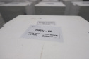 Um novo carregamento  555.750 imunizantes da Pfizer/BioNTech   contra a Covid-19 chegam no Centro de Medicamentos do Paraná (Cemepar), em Curitiba, na nesta sexta-feira (22).  Foto: Geraldo Bubniak/AEN