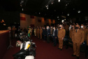 Para comemorar 57 anos, o Batalhão de Polícia Rodoviária (BPRv) promoveu nesta quarta-feira (27) uma solenidade militar no Museu Oscar Niemeyer, em Curitiba, com entrega de medalhas Mérito Rodoviário.
Para o vice-governador Darci Piana, agraciado com a medalha, esse é um momento importante, não só para a Polícia Militar, mas para a sociedade paranaense. Foto: Camila Tonett