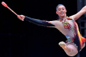 A paranaense Bárbara Domingos fez história no Campeonato Mundial de ginástica rítmica em Kitakytushu, no Japão.  Nesta quinta-feira, 28, a atleta e também bolsista do programa Geração Olímpica e Paralímpica  se tornou a primeira atleta brasileira a chegar à final individual. Foto:Simone Ferraro/Confederação Brasileira de Ginástica 