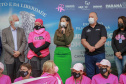 Expedição Filhas do Paraná volta a Curitiba após 2.800 km divulgando o Outubro Rosa. As motociclistas do grupo Filhas do Vento e da Liberdade retornaram neste sábado (30) ao Palácio Iguaçu – mesmo ponto de onde partiram no dia 14 de outubro, e foram recebidas pelo vice-governador Darci Piana e pela primeira-dama do Estado e presidente do Conselho Estadual de Ação Solidária, Luciana Saito Massa. - Curitiba, 30/10/2021 - Foto: Valdelino Pontes