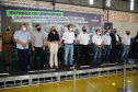 O governador Carlos Massa Ratinho Junior entregou nesta quinta-feira (04) mais 1.837 kits de uniformes para três colégios estaduais cívico-militares (CECM) de Umuarama, no Noroeste do Paraná. Foto:  Umuarama, 04/11/2021 - Foto: Ari Dias/AEN