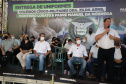 O governador Carlos Massa Ratinho Junior entregou nesta quinta-feira (04) mais 1.837 kits de uniformes para três colégios estaduais cívico-militares (CECM) de Umuarama, no Noroeste do Paraná. Foto:  Umuarama, 04/11/2021 - Foto: Ari Dias/AEN
