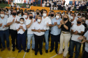 O governador Carlos Massa Ratinho Junior entregou nesta quinta-feira (04) mais 1.837 kits de uniformes para três colégios estaduais cívico-militares (CECM) de Umuarama, no Noroeste do Paraná. Foto:  Umuarama, 04/11/2021 - Foto: Ari Dias/AEN