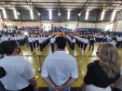 O governador Carlos Massa Ratinho Junior entregou nesta quinta-feira (04) mais 1.837 kits de uniformes para três colégios estaduais cívico-militares (CECM) de Umuarama, no Noroeste do Paraná. Foto: Jonathan Campos/AEN