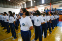 O governador Carlos Massa Ratinho Junior entregou nesta quinta-feira (04) mais 1.837 kits de uniformes para três colégios estaduais cívico-militares (CECM) de Umuarama, no Noroeste do Paraná. Foto: Jonathan Campos/AEN