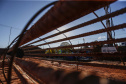 As obras de modernização do Trevo Gauchão, em Umuarama, chegaram a um terço de execução. O governador Carlos Massa Ratinho Junior vistoriou nesta quinta-feira (04) o projeto que vai resolver um dos principais gargalos logísticos do Noroeste paranaense.  Foto: Jonathan Campos/AEN