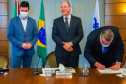 O chefe da Casa Civil do Paraná, Guto Silva, e o secretário estadual de Justiça, Família e Trabalho, Ney Leprevost, apresentaram nesta quinta-feira (4) o programa Cartão Futuro a empresários da Associação Comercial do Paraná (ACP). Foto: Guilherme Flores/Casa Civil