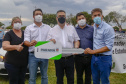 Governador Carlos Massa Ratinho Junior entrega 69 veículos para os 25 municípios da 10ª Regional de Saúde, em Cascavel. Carros serão usados para reforçar estratégia de Saúde da Família, com atendimentos domiciliares realizados pelos municípios. - Cascavel, 05/11/2021 - Foto Gilson Abreu/AEN