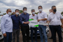 Governador Carlos Massa Ratinho Junior entrega 69 veículos para os 25 municípios da 10ª Regional de Saúde, em Cascavel. Carros serão usados para reforçar estratégia de Saúde da Família, com atendimentos domiciliares realizados pelos municípios. - Cascavel, 05/11/2021 - Foto Gilson Abreu/AEN