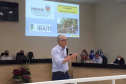 Entrega de pavimentação de estrada rural e de máquinas, caminhão e equipamentos para cooperativas de agricultura familiar, inauguração de cozinha comunitária. Estas foram algumas das ações dos secretários estaduais da Agricultura e do Abastecimento, Norberto Ortigara, e do Planejamento e Projetos Estruturantes, Valdemar Bernardo Jorge, na semana passada na região do Norte Pioneiro. - Curitiba, 08/11/2021 - Foto: SEAB