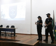 O Departamento de Polícia Penal (Deppen), por meio da Escola de Formação e Aperfeiçoamento Penitenciário (ESPEN), encerrou nesta segunda-feira (22/11) a primeira turma do Curso de Transição em Operações da Polícia Penal (CTOPP), em Curitiba. O curso objetiva promover o nivelamento dos futuros policiais penais do Estado para a ocupação fim. Na primeira turma foram 12 profissionais formados. - Curitibq, 22/11/2021 - Foto: SESP-PR