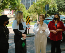 Diversas entidades da sociedade civil e várias secretarias do governo, estiveram reunidas hoje pela manhã em frente ao Palácio das Araucárias uma manifestação para celebrar o Dia Internacional de Não Violência Contra a Mulher. Foto: SEJUF