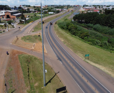 O governo paranaense irá investir R$ 105 milhões nas obras de duplicação de um trecho da rodovia BR-277, no perímetro urbano de Guarapuava, região Centro-Sul do Estado. As obras serão realizadas em ambos os lados da pista, do Km 345,2 ao Km 349,1, em uma extensão de 3,6 quilômetros. 17/11/2020 - Foto: Geraldo Bubniak/AEN