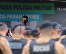 O governador Carlos Massa Ratinho Junior e o Secretário da Segurança Pública, Romulo Marinho Soares, entregam nesta sexta-feira (19), à Polícia Militar do Paraná 155 novas motocicletas, modelo BMW, que incluem capacetes, EPIs e rádios comunicadores, no Parque Estadual Vila Velha, em Ponta Grossa.19/11/2021 - Foto: Jonathan Campos