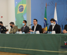 O governador Carlos Massa Ratinho Junior e secretários de Estado apresentam nesta sexta-feira (26), em conjunto com a Polícia Rodoviária Federal, detalhes do plano de operação para o fim da concessão das rodovias paranaenses, que ocorre neste final de semana. Na foto, diretor-geral do Departamento de Estradas de Rodagem do Paraná, Fernando Furiatti    - 26/11/2021 - Foto: Geraldo Bubniak/AEN