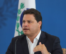 O governador Carlos Massa Ratinho Junior e secretários de Estado apresentam nesta sexta-feira (26), em conjunto com a Polícia Rodoviária Federal, detalhes do plano de operação para o fim da concessão das rodovias paranaenses, que ocorre neste final de semana. Na foto, secretário estadual de Infraestrutura e Logística, Sandro Alex - 26/11/2021 - Foto: Geraldo Bubniak/AEN